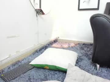 Luisa_Jimenez Chaturbate stream image from May 19, 2026