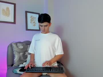 Bratzboyss Chaturbate stream image from May 19, 2026