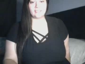 Lunatittz Chaturbate stream image from May 19, 2026