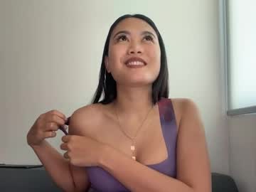 Cozymia Chaturbate stream image from May 19, 2026