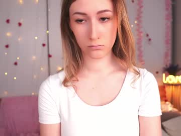 Jeanetterudnitski Chaturbate stream image from May 19, 2026