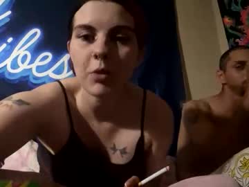 Queenandkingcray Chaturbate stream image from May 19, 2026