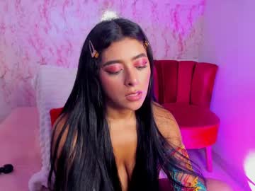 Sophiiewilson Chaturbate stream image from May 19, 2026
