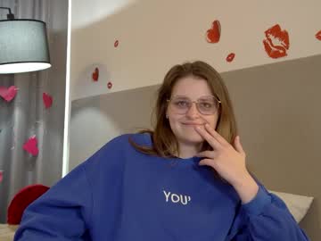 Alexaavery Chaturbate stream image from May 19, 2026