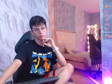 Danni_Tay Chaturbate stream image from May 19, 2026