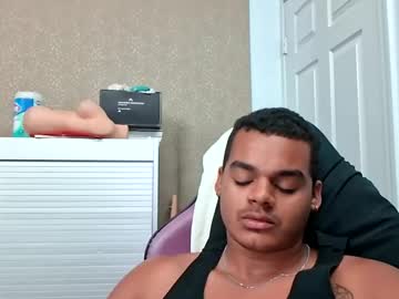 Javiricorich Chaturbate stream image from May 19, 2026