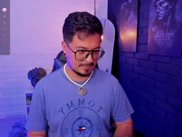 Daviidevans Chaturbate stream image from May 19, 2026