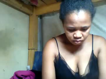 Nostinee Chaturbate stream image from May 19, 2026