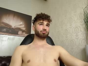 Kyloeast Chaturbate stream image from May 19, 2026