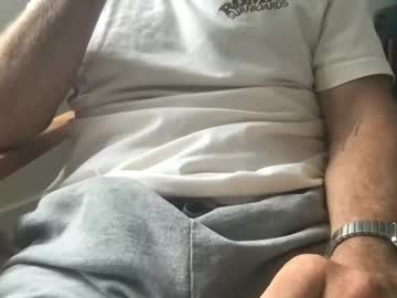 Foxysausage Chaturbate stream image from May 19, 2026