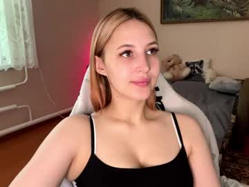 Motreal Chaturbate stream image from May 19, 2026