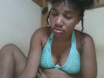 Amyatche Chaturbate stream image from May 19, 2026