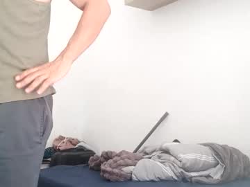 Hetero27cum Chaturbate stream image from May 19, 2026