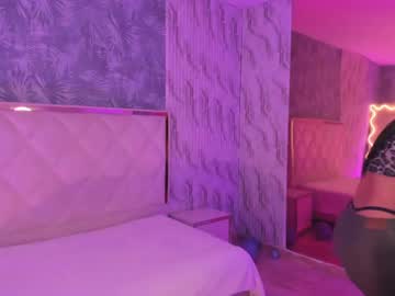 Rosalind_Tay Chaturbate stream image from May 19, 2026