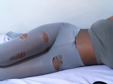 Femaqueen Chaturbate stream image from May 19, 2026