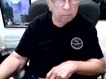 Funclemike Chaturbate stream image from May 19, 2026