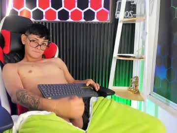 Dylan_Kiu Chaturbate stream image from May 19, 2026