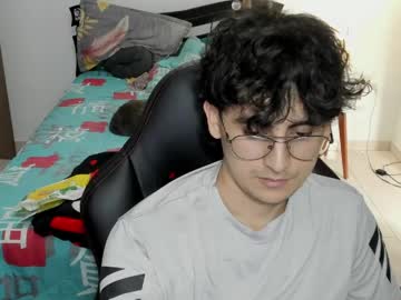 Geff_Pik Chaturbate stream image from May 19, 2026