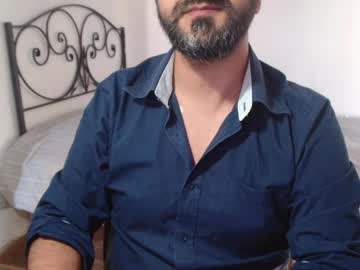 Under_Thedesk Chaturbate stream image from May 19, 2026