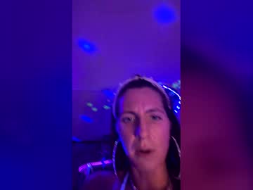 Anavrinjae Chaturbate stream image from May 19, 2026