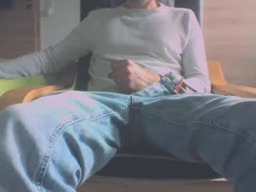 Asslove851 Chaturbate stream image from May 19, 2026
