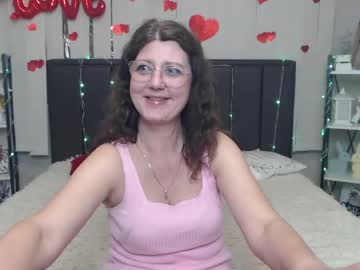Rosehille Chaturbate stream image from May 19, 2026
