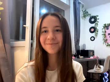 Jolandamccammon Chaturbate stream image from May 19, 2026