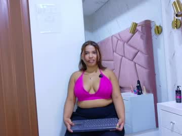 Liliana_Pink Chaturbate stream image from May 19, 2026