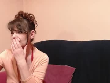 Bigpussylipskiss Chaturbate stream image from May 19, 2026