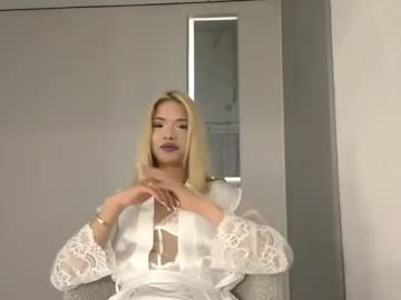 Julissalehigh Chaturbate stream image from May 19, 2026