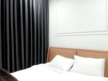 Kiraempire Chaturbate stream image from May 19, 2026
