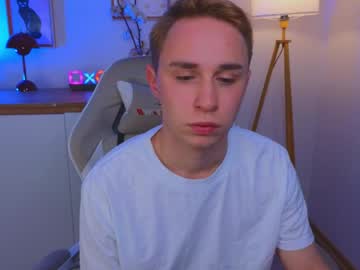 Chuck_Miller Chaturbate stream image from May 19, 2026