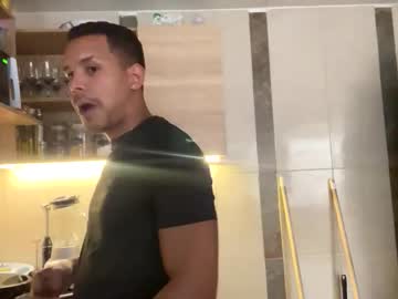 Dereck_Myers Chaturbate stream image from May 19, 2026