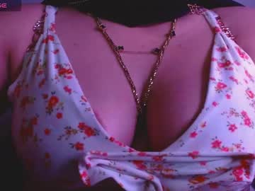 Elinaax Chaturbate stream image from May 19, 2026