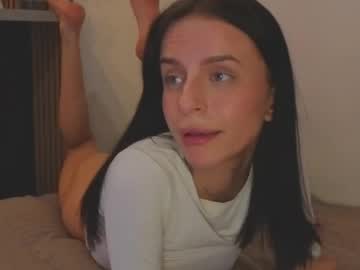Ceserisisi Chaturbate stream image from May 19, 2026