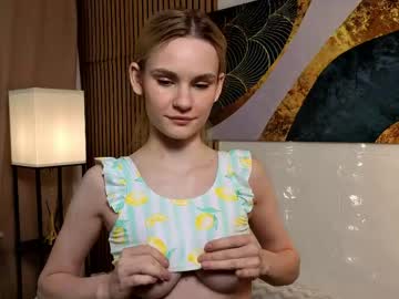 Liz_Nip Chaturbate stream image from May 19, 2026
