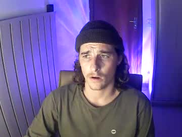 Wave_Boyy Chaturbate stream image from May 19, 2026