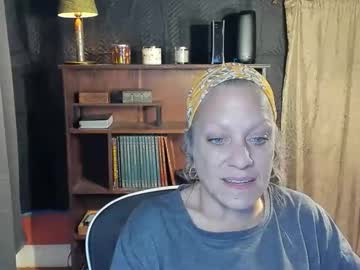 Bentmountain Chaturbate stream image from May 20, 2026