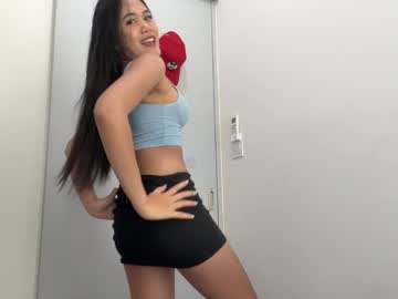 Cozymia Chaturbate stream image from May 20, 2026