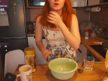 Evawitney Chaturbate stream image from May 20, 2026