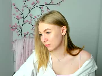 Emilia_Ilia Chaturbate stream image from May 20, 2026