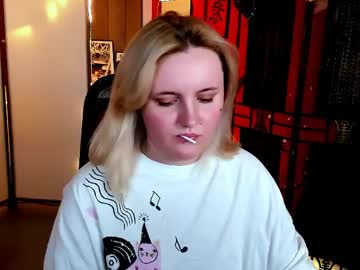 Katybriggs Chaturbate stream image from May 20, 2026
