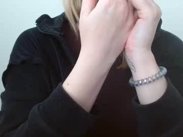Leyla_Le Chaturbate stream image from May 20, 2026