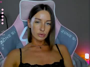 Tina__Bestie Chaturbate stream image from May 20, 2026