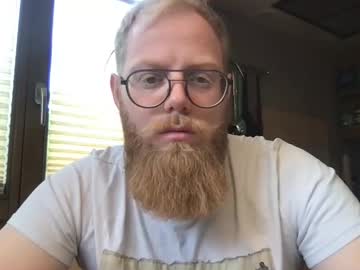 Peschiii Chaturbate stream image from May 20, 2026