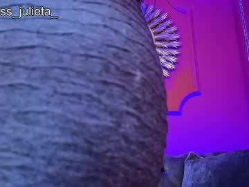 Julieta_Russell Chaturbate stream image from May 20, 2026