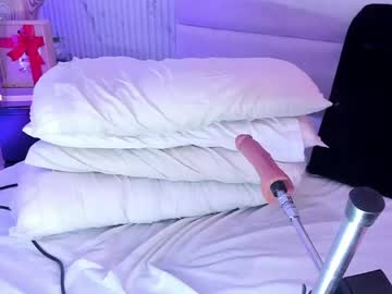 Reginavegaa Chaturbate stream image from May 20, 2026