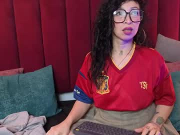 Chiarajjones Chaturbate stream image from May 20, 2026
