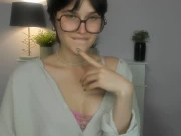 Sarah_Desire01 Chaturbate stream image from May 20, 2026