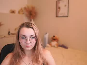 Sophielux18 Chaturbate stream image from May 20, 2026